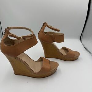 Seychelles Leather Tan Boho Wooden Wedge Strappy Buckle Open Toe Platform Heel 8